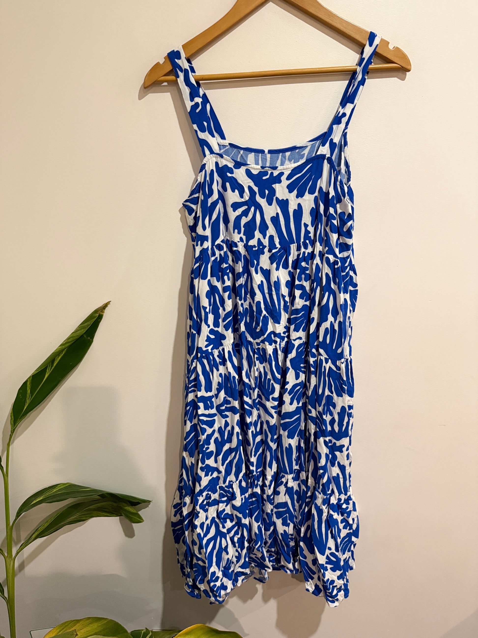 Tiered Sundress In Blue & White Abstract Print Size U/arm to U/arm 44cm