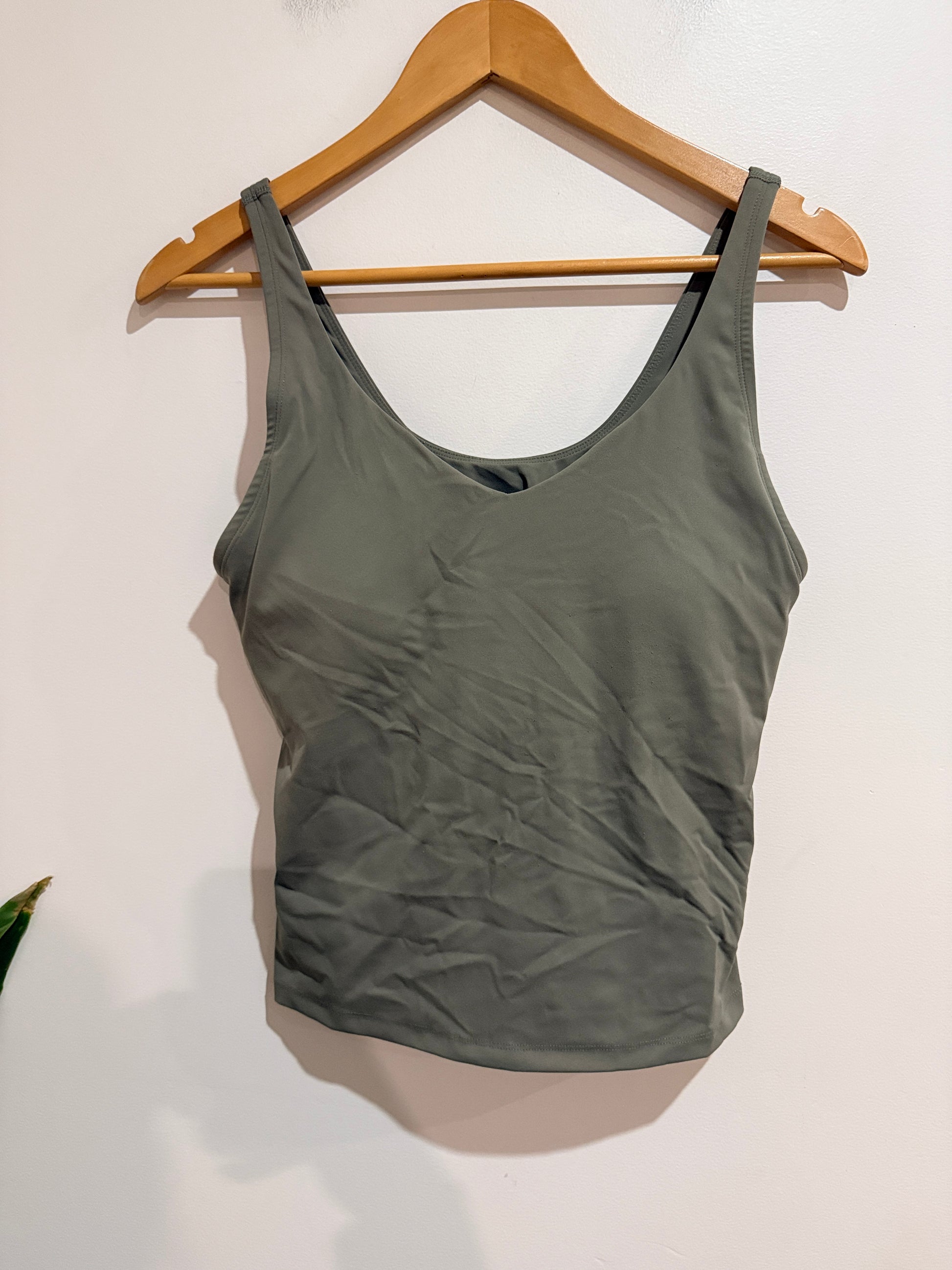 Brand Unknown Ribbed Built-in Shelf Bra Tank In Khaki Green Size U/arm to U/arm 41.5