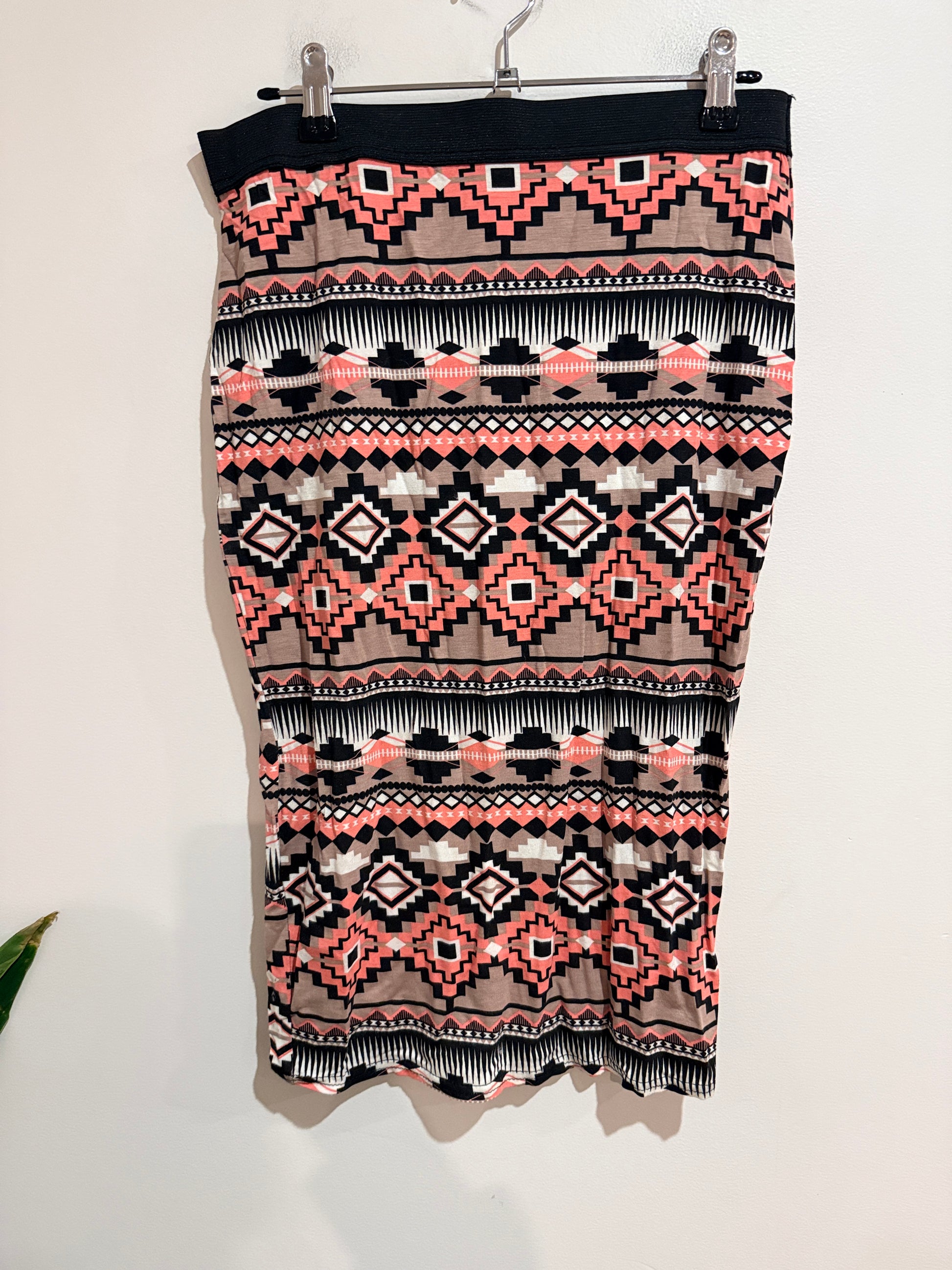 Select Bodycon Skirt In Coral & Black Aztec Print Size 12