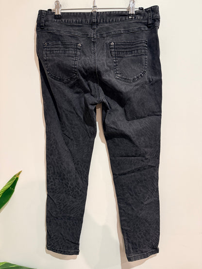 Kistina Faded Skinny Jeans In Washed Black Size L (165/72A Waist 40cm)