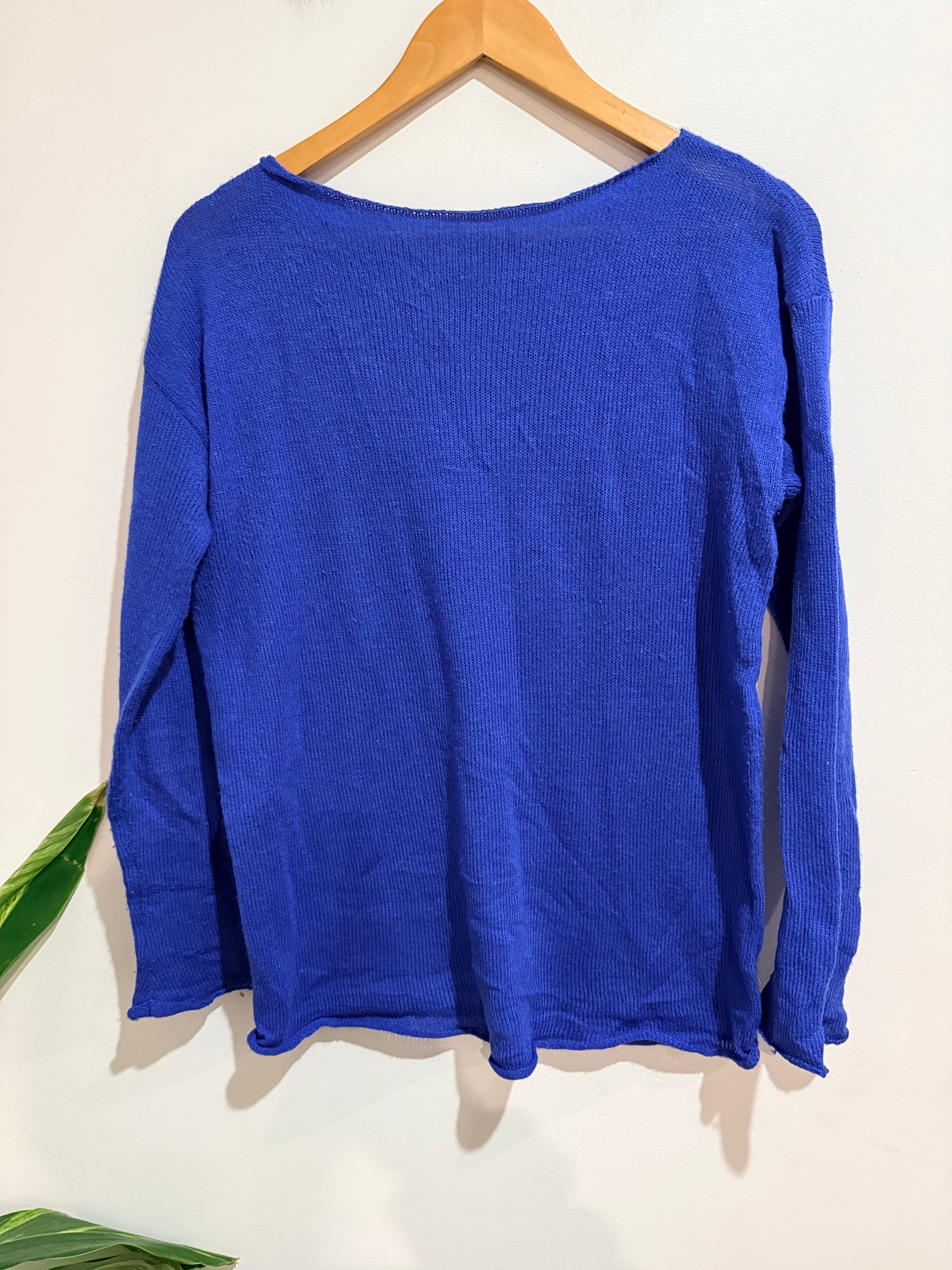 Lightweight Knit Long Sleeve Size U/arm to U/arm 54cm