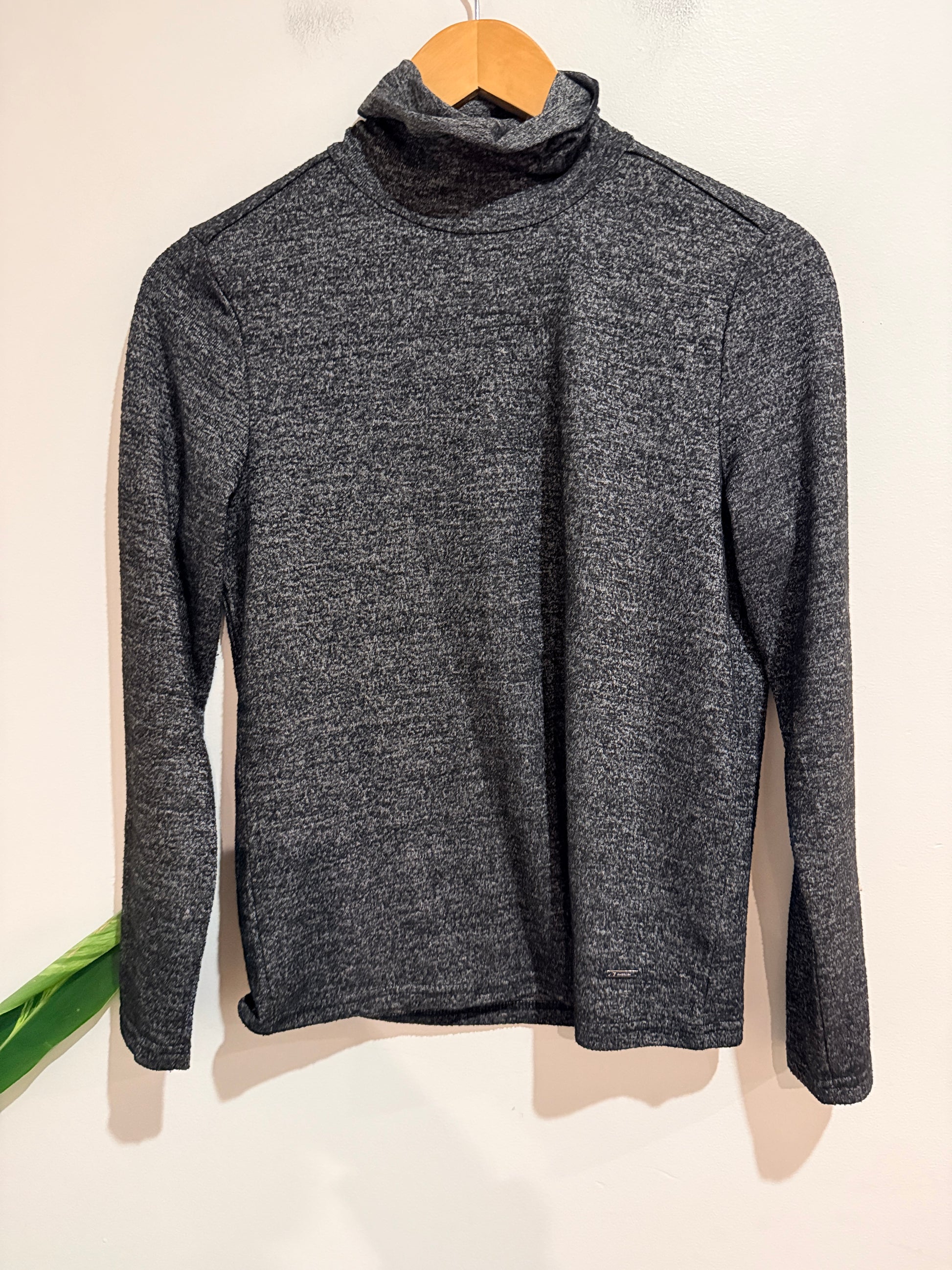 Van Heusen Turtleneck Sweater Size M