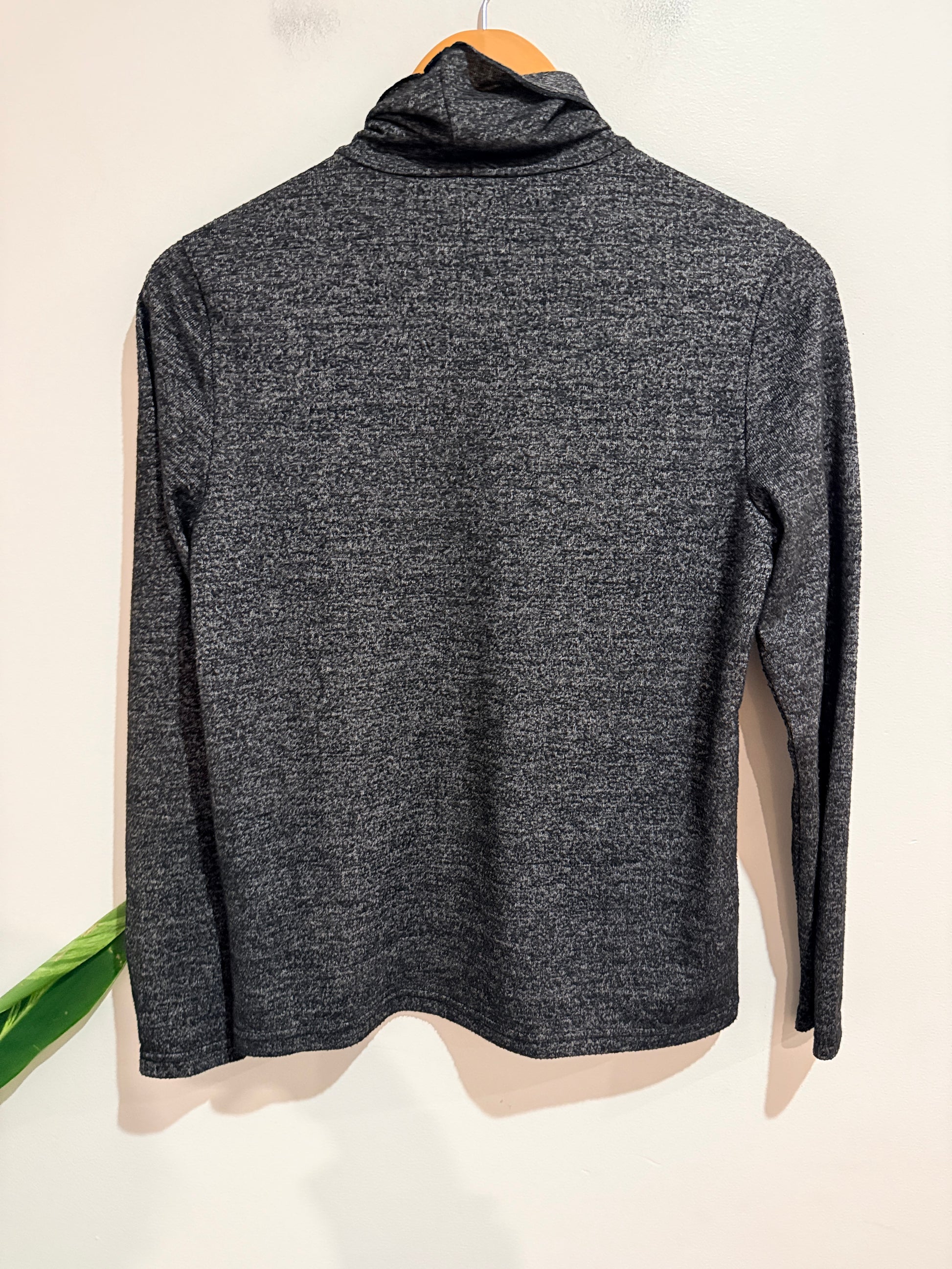 Van Heusen Turtleneck Sweater Size M
