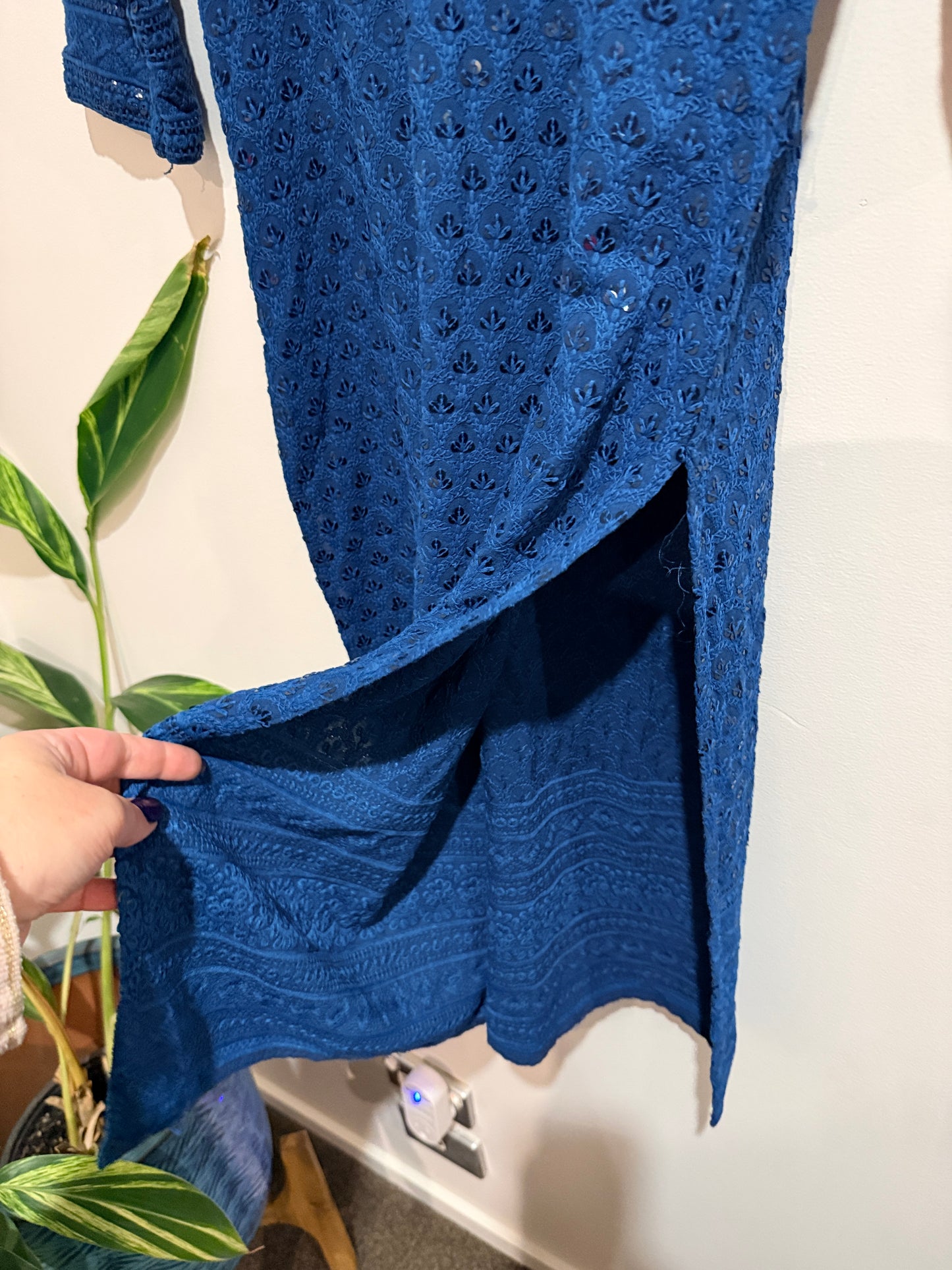 Midi Dress Size L/40 | U/Arm to U/Arm 46cm