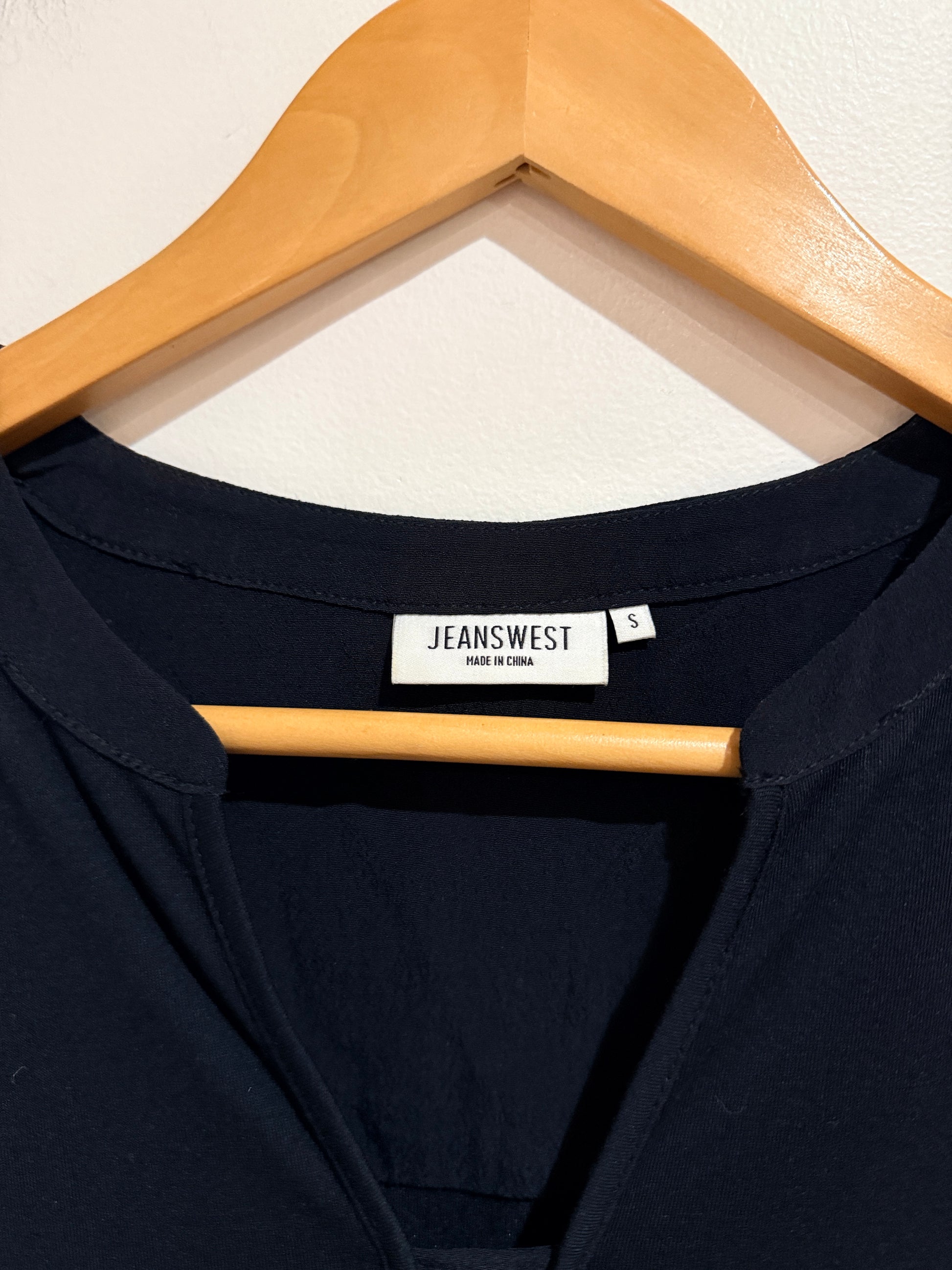 Jeanswest Sleeveless Tank Top Size S