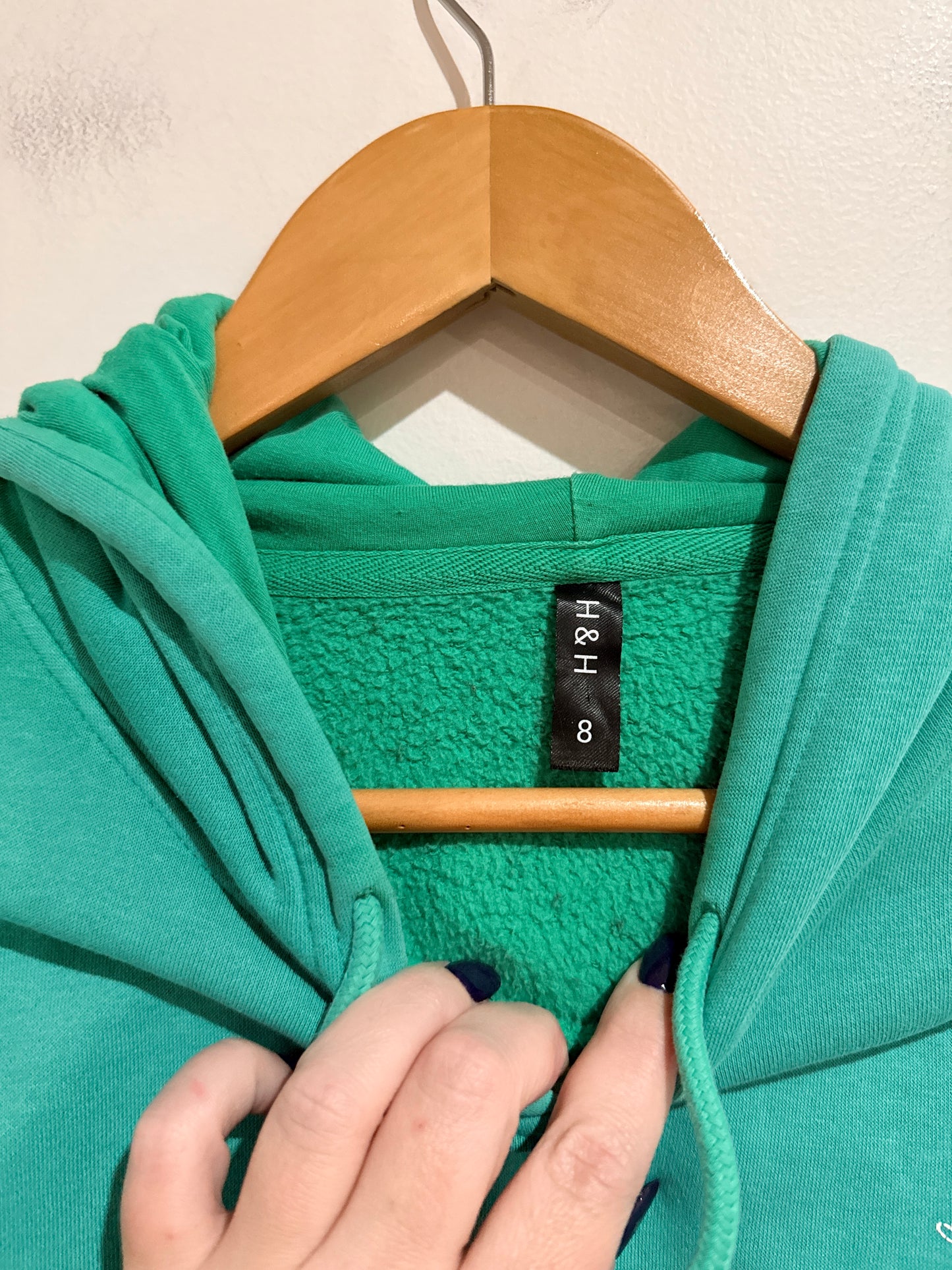 H & H Pullover Hoodie Size 8