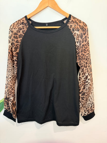Brand Unknown Raglan Long-sleeve Top Size XL | U/Arm to U/Arm 50cm