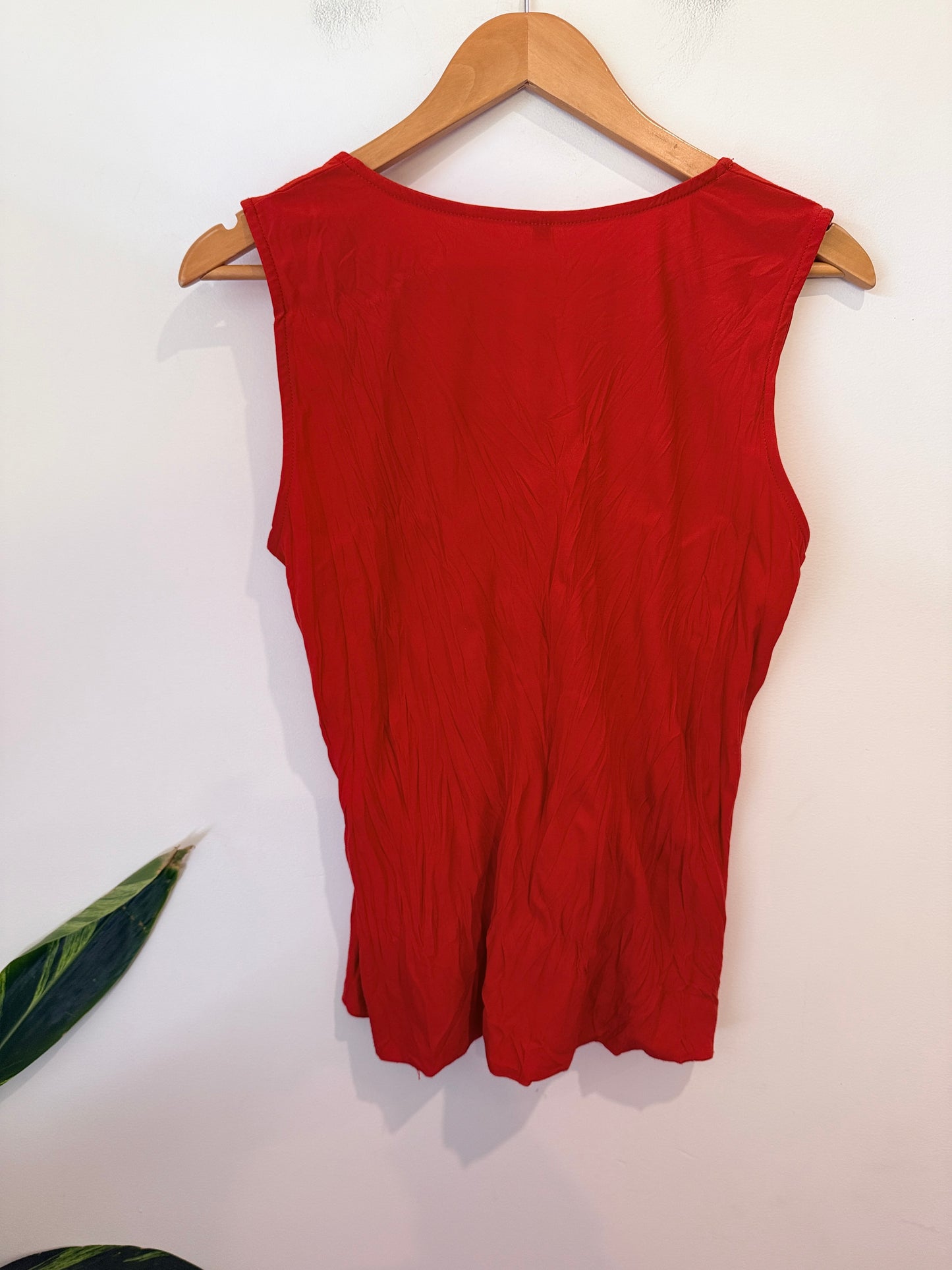 Brand Unknown Loose-fit Tank Top Size M |U/Arm to U/Arm 49cm