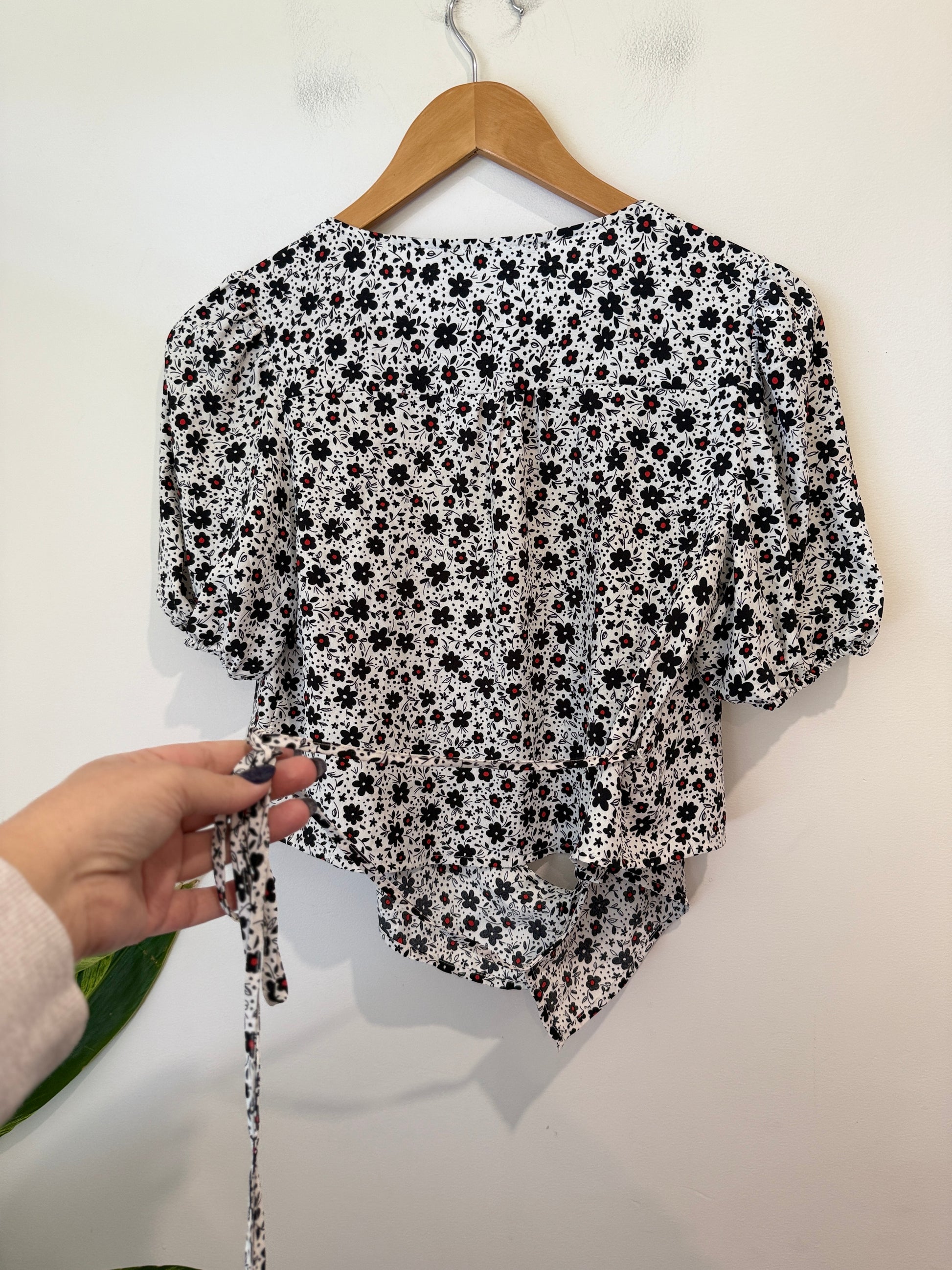 Zara Floral Print Wrap Top Size M