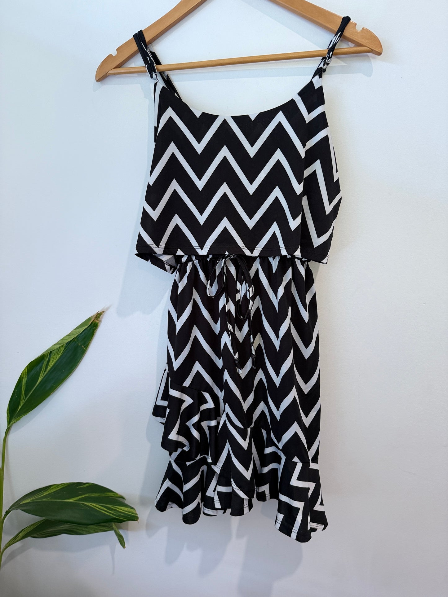 Mirrou Summer Dress Size M