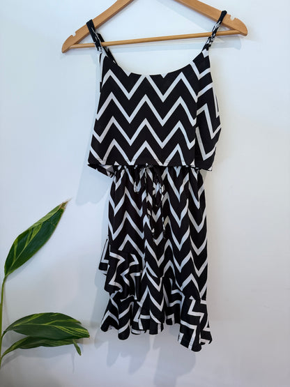 Mirrou Summer Dress Size M
