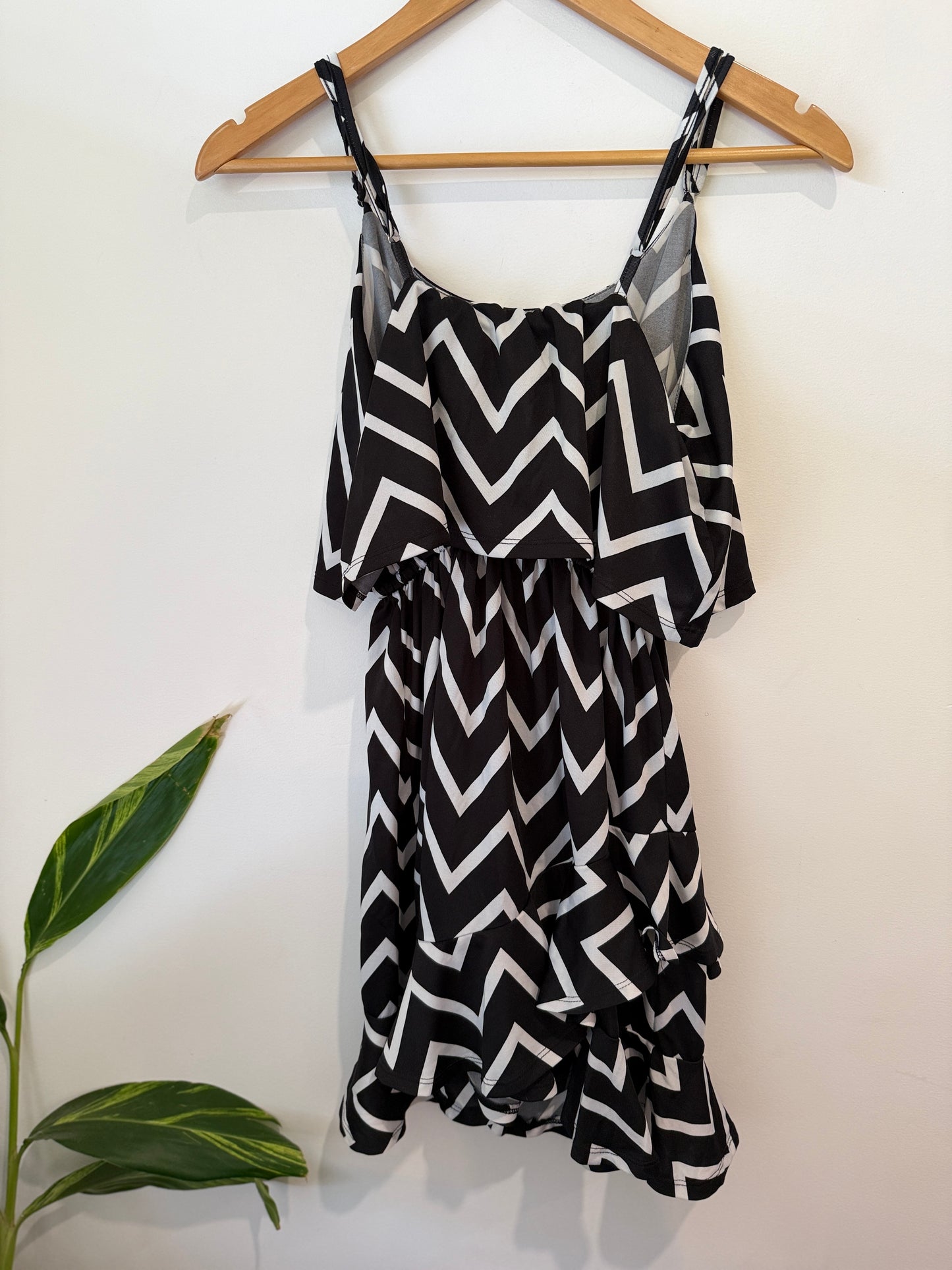 Mirrou Summer Dress Size M