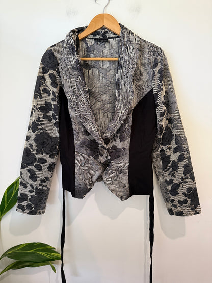 Kamiko Printed Wrap Jacket Size 14