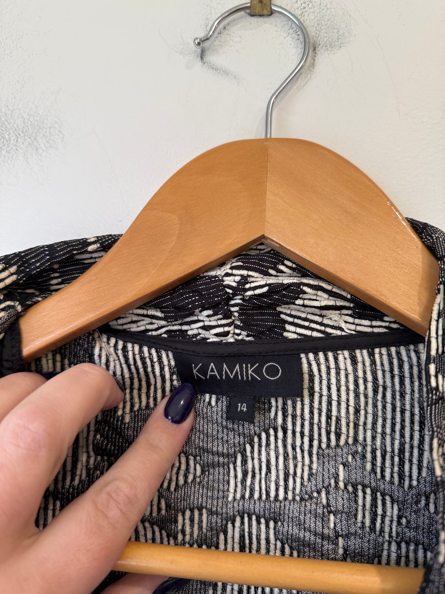 Kamiko Printed Wrap Jacket Size 14