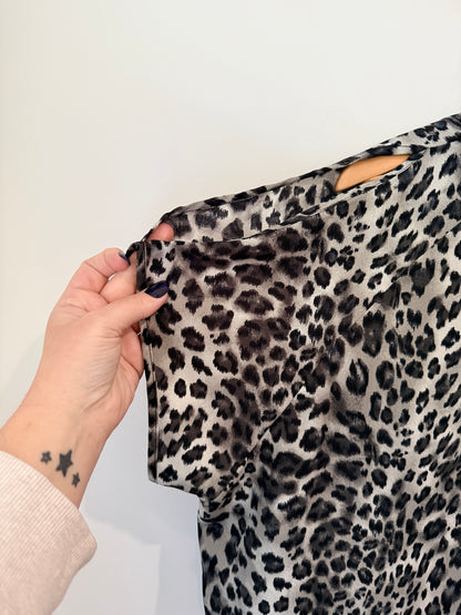 Random T-shirt Dress Size 10 | U/Arm to U/Arm 65cm