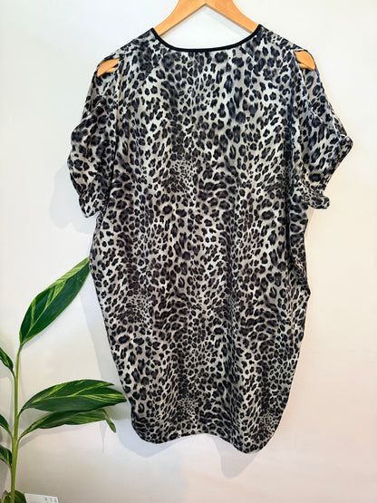 Random T-shirt Dress Size 10 | U/Arm to U/Arm 65cm