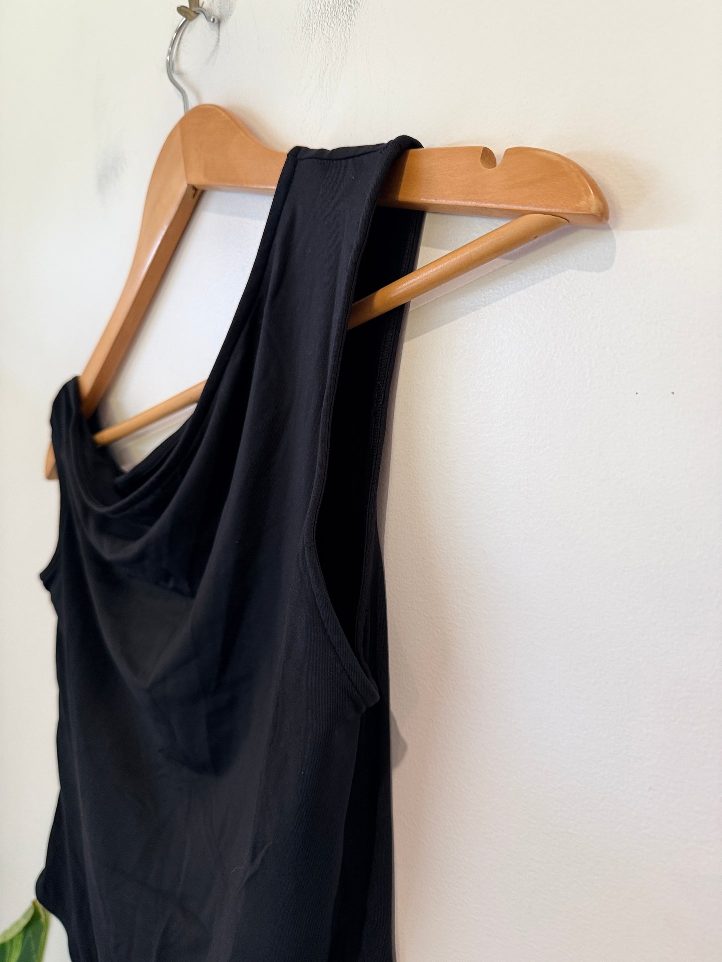 H & H Drape-neck Bodysuit Size 16