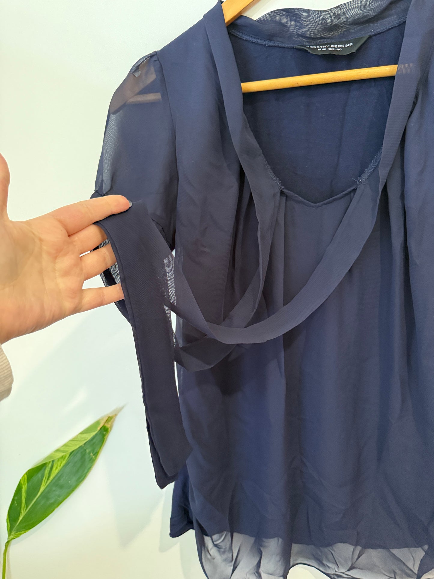 Dorothy Perkins V-neck Tie Shirt Size 12
