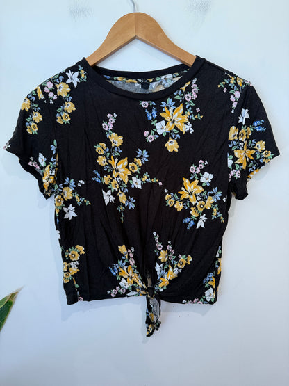 H & M Divided Floral Cropped T-shirt Size S