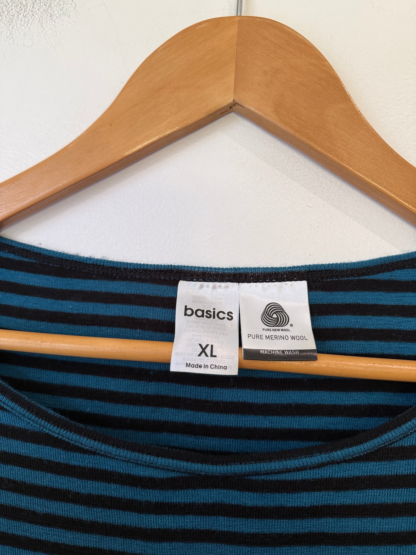 Basics Pullover Sweater Size XL