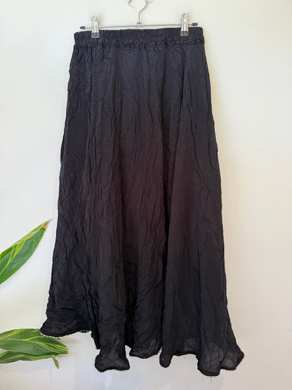 Brand Unknown Crinkle Maxi Skirt Size Waist 68cm