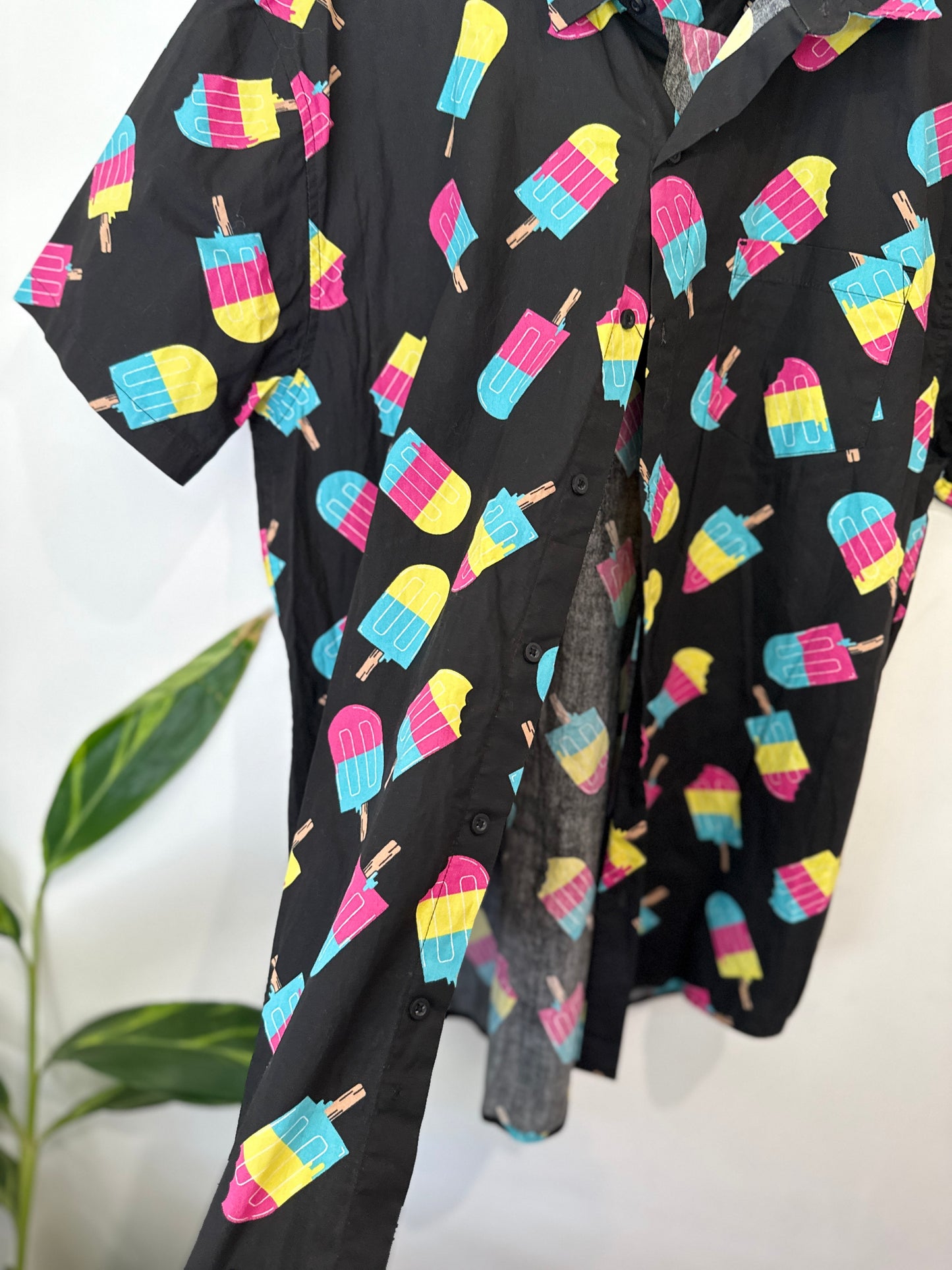 Garage Button-down Shirt Size XL