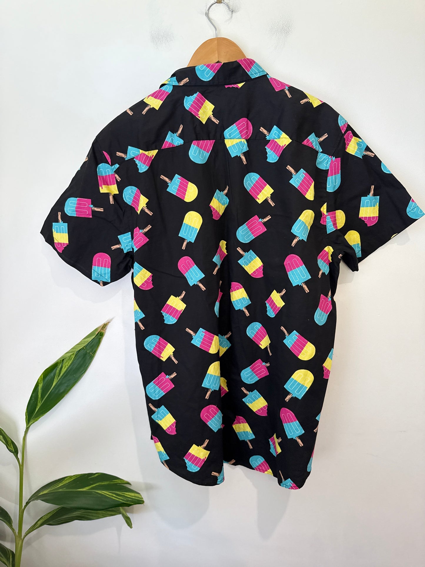 Garage Button-down Shirt Size XL