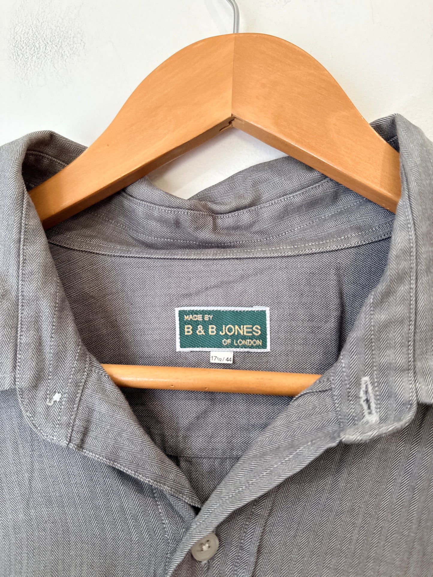 B & B Jones Oversized Button-up Shirt Size 17 1/2 | 44 | U/Arm to U/Arm 72cm