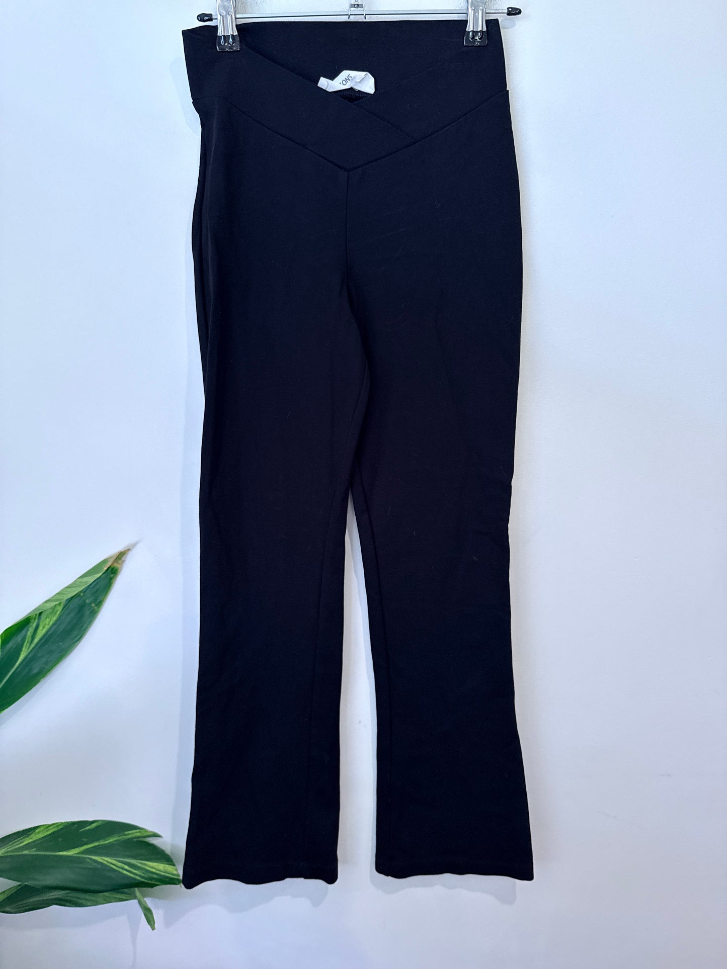 Glassons High-waisted Flare Pants Size 6