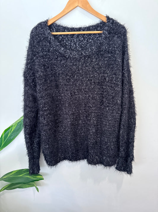 Brand Unknown Fuzzy Pullover Sweater Size U/Arm to U/Arm 62cm