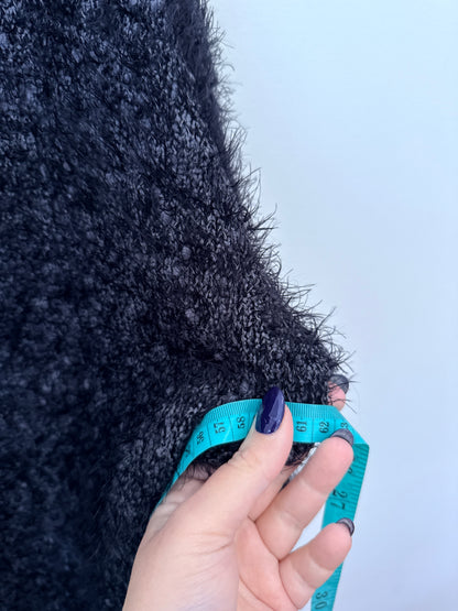 Brand Unknown Fuzzy Pullover Sweater Size U/Arm to U/Arm 62cm