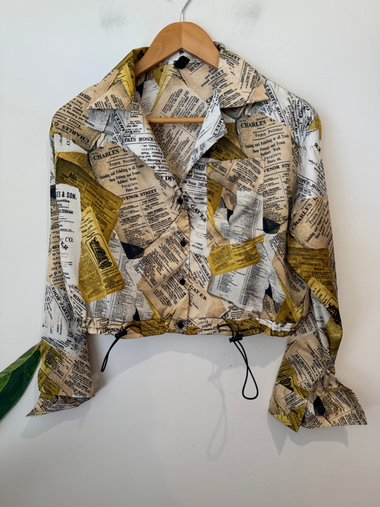 Mask Cropped Newspaper Print Top Size 8 | U/Arm to U/Arm 53cm
