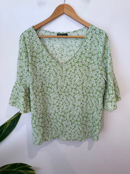 Shein Ditsy Print Top Size XL