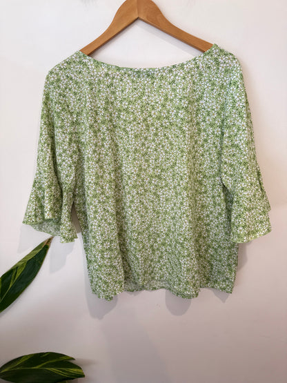 Shein Ditsy Print Top Size XL
