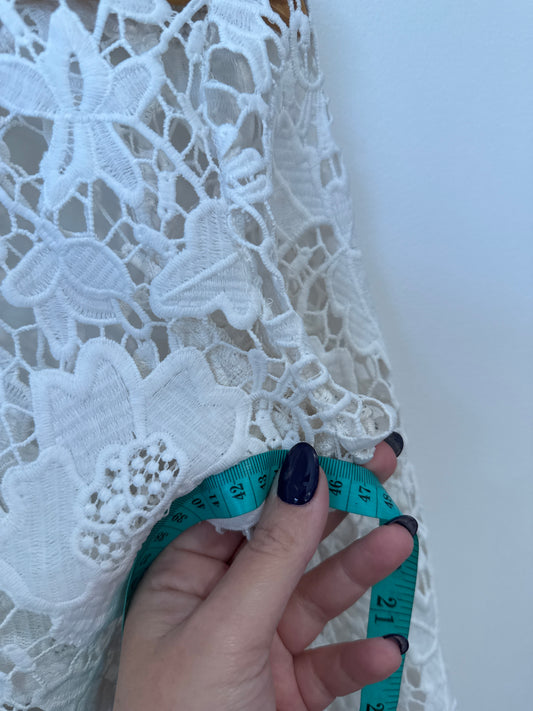 Brand Unknown Lace Sweatshirt Size U/Arm to U/Arm 46cm