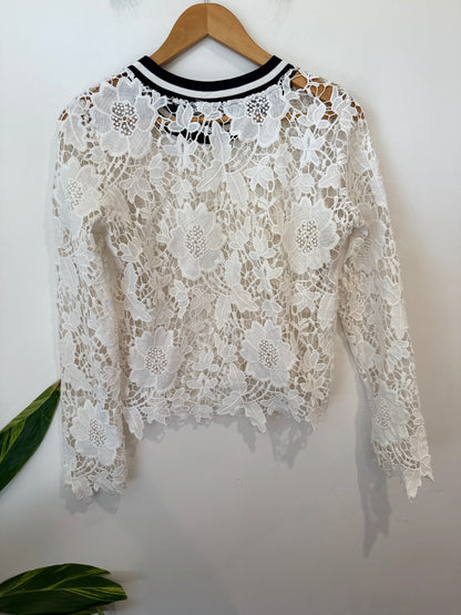 Brand Unknown Lace Sweatshirt Size U/Arm to U/Arm 46cm