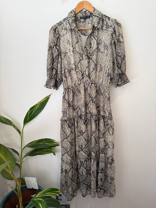 Decjuba Tiered Midi Dress Size 12