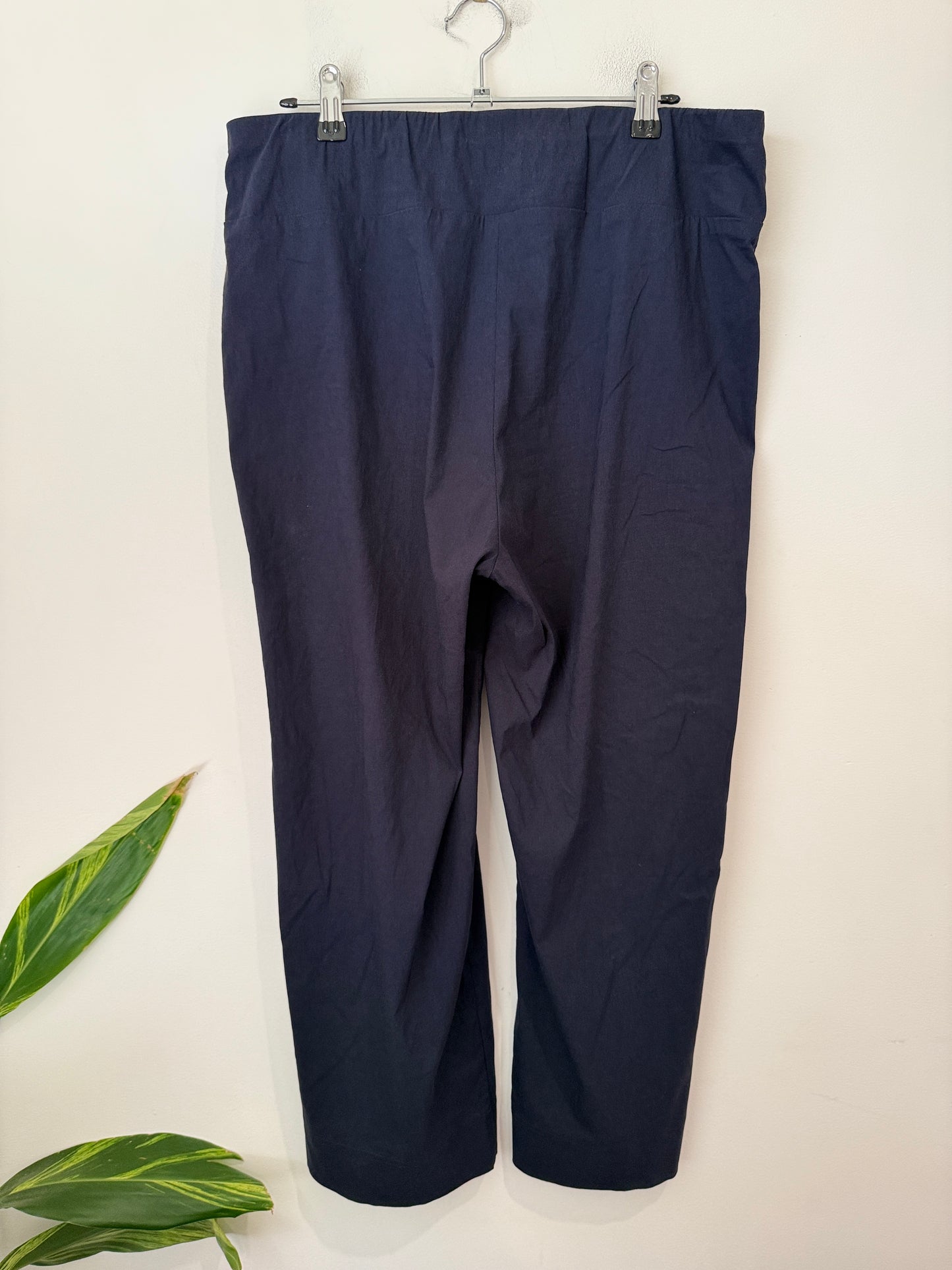 Verge (NZ Made) Cropped Trousers Size 14