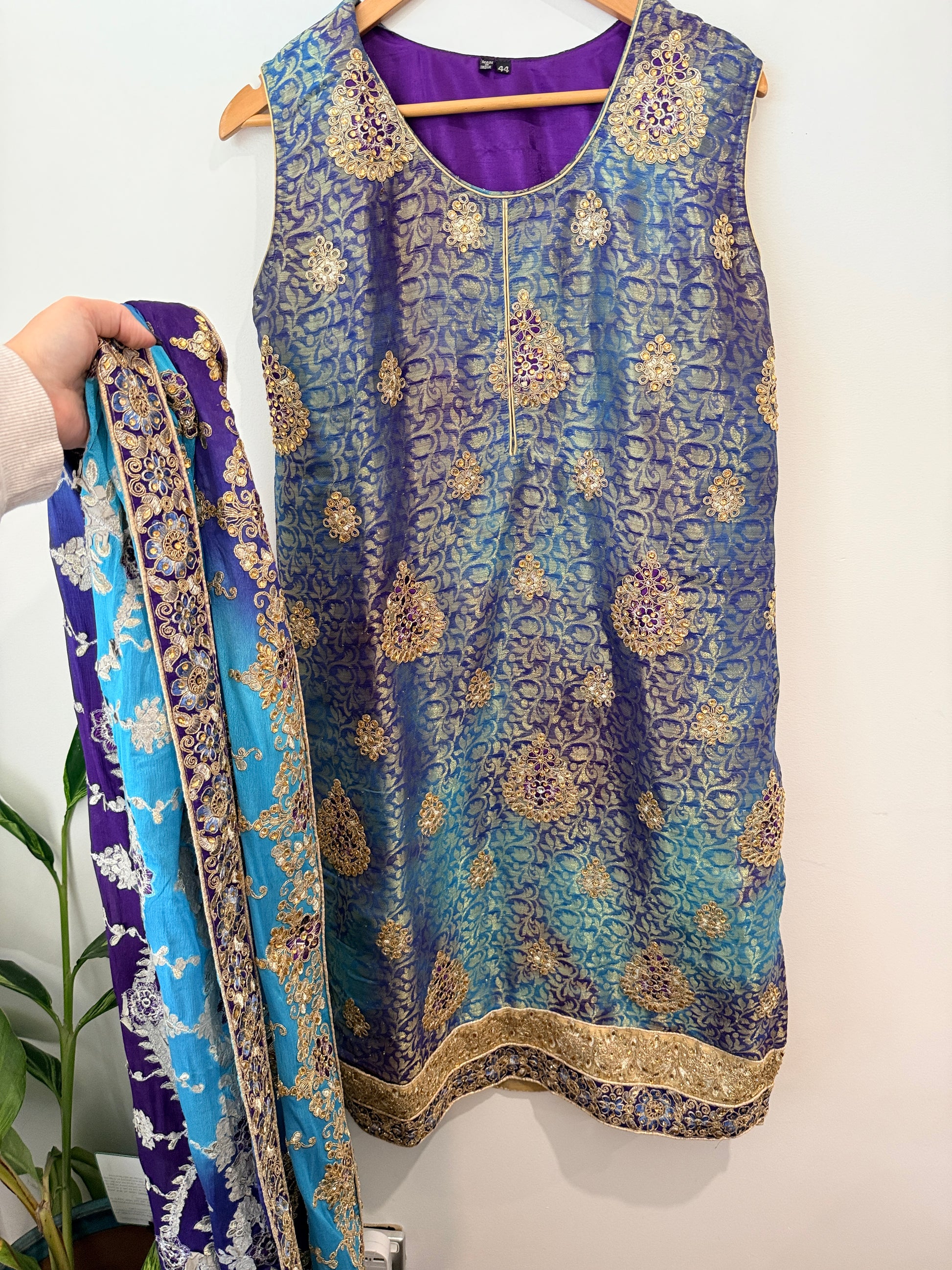 Brand Unknown Salwar Kameez Suit Size U/Arm to U/Arm 56cm