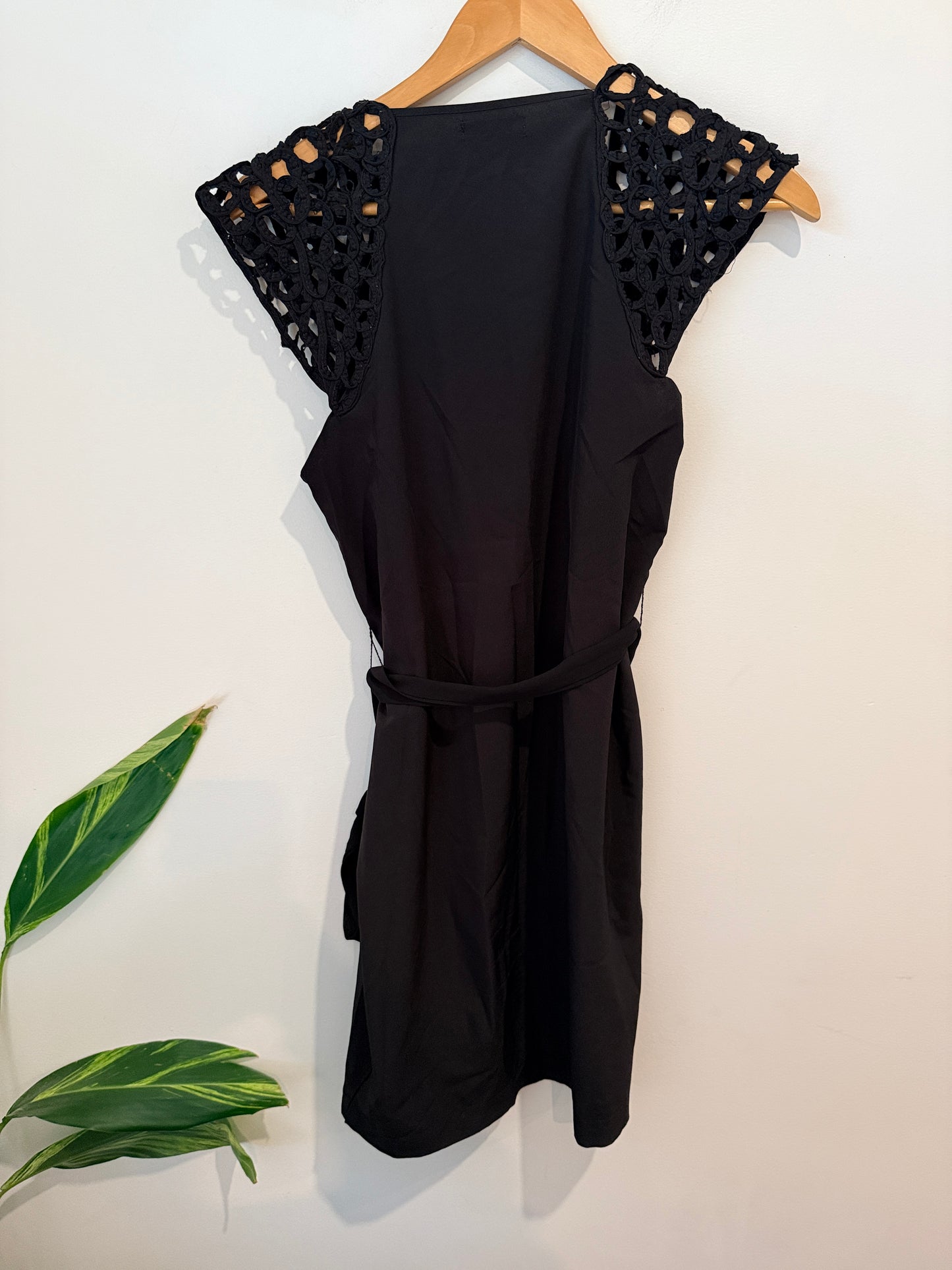 SLS Sleeveless Dress Size 8