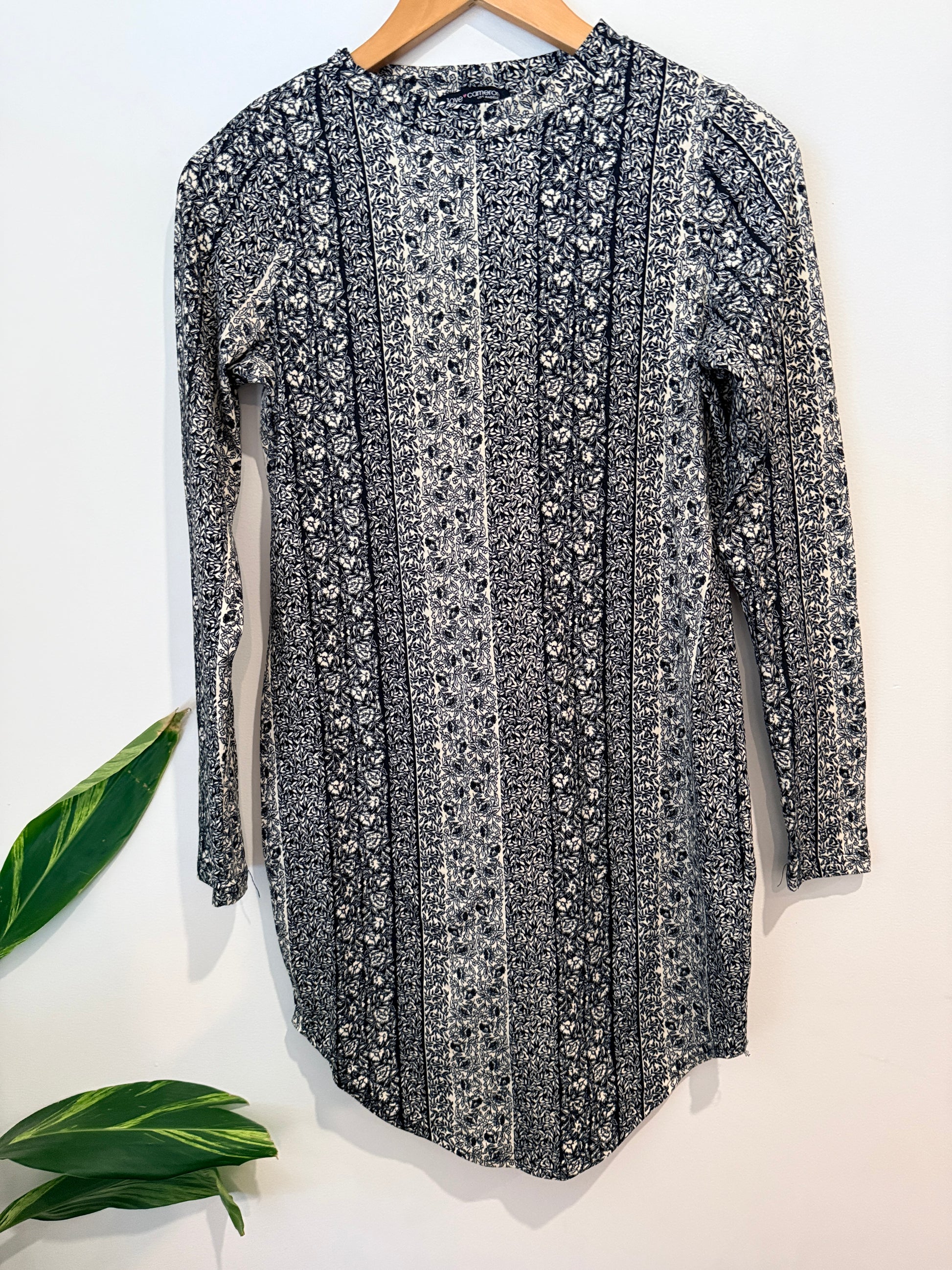 Love Cameron Long Sleeve Dress Size L