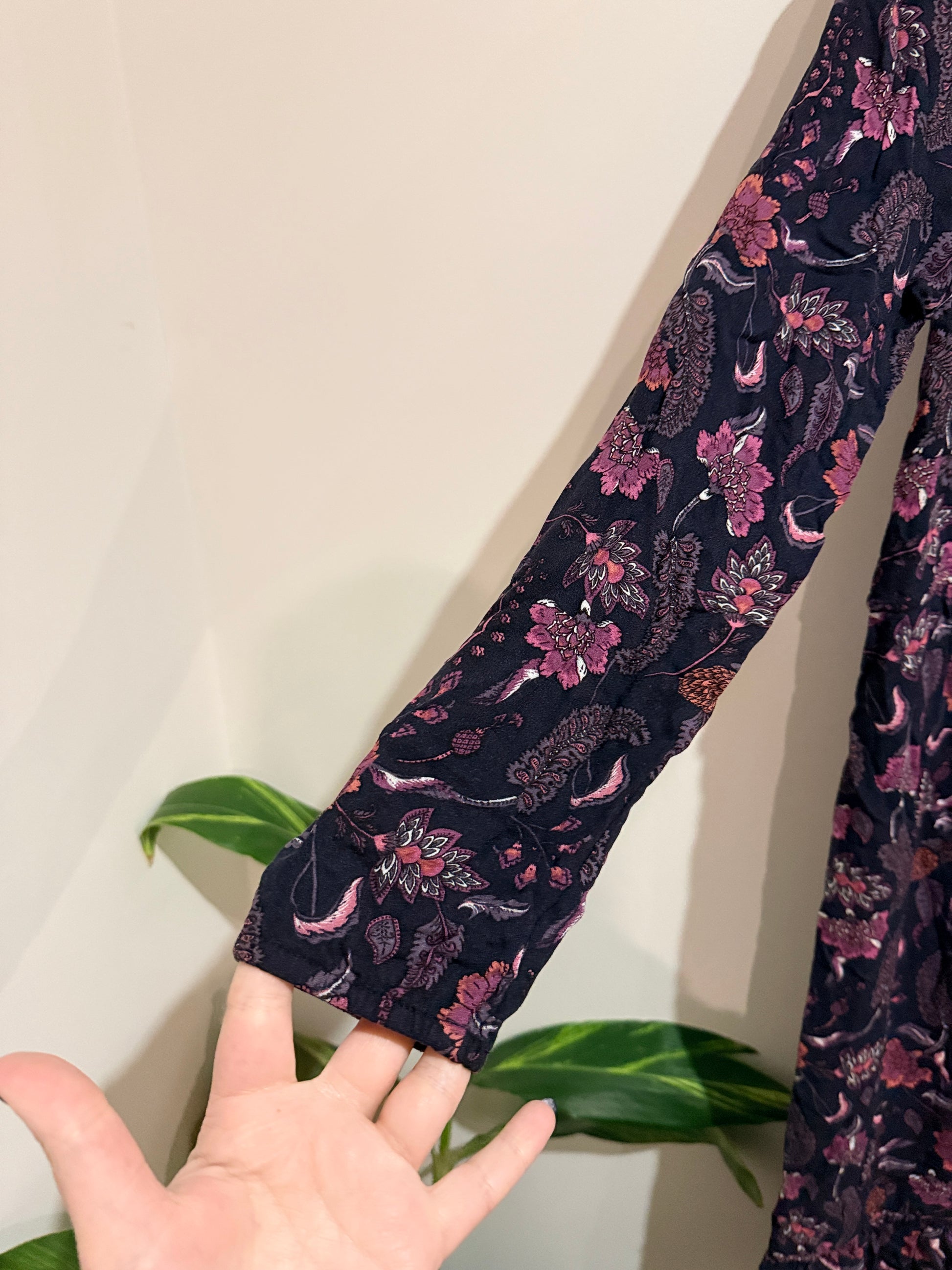 Anko Long Sleeve Tie-waist Dress Floral Print Size U/arm to U/arm 48cm