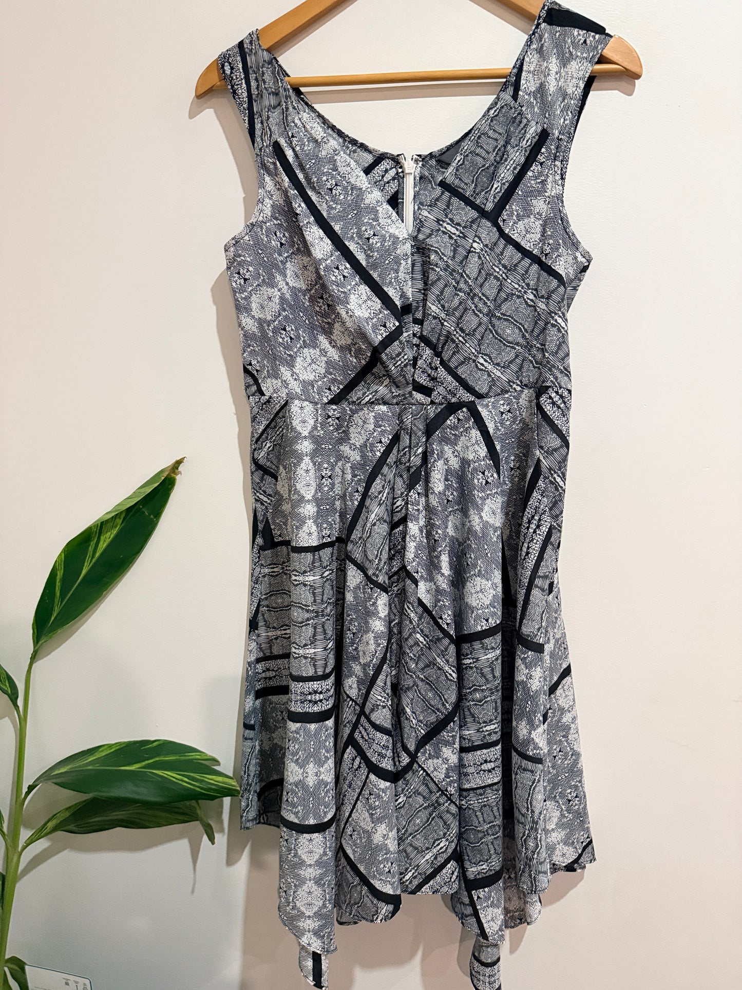 Max Sleeveless Fit And Flare Dress Snakeskin Print Size 10