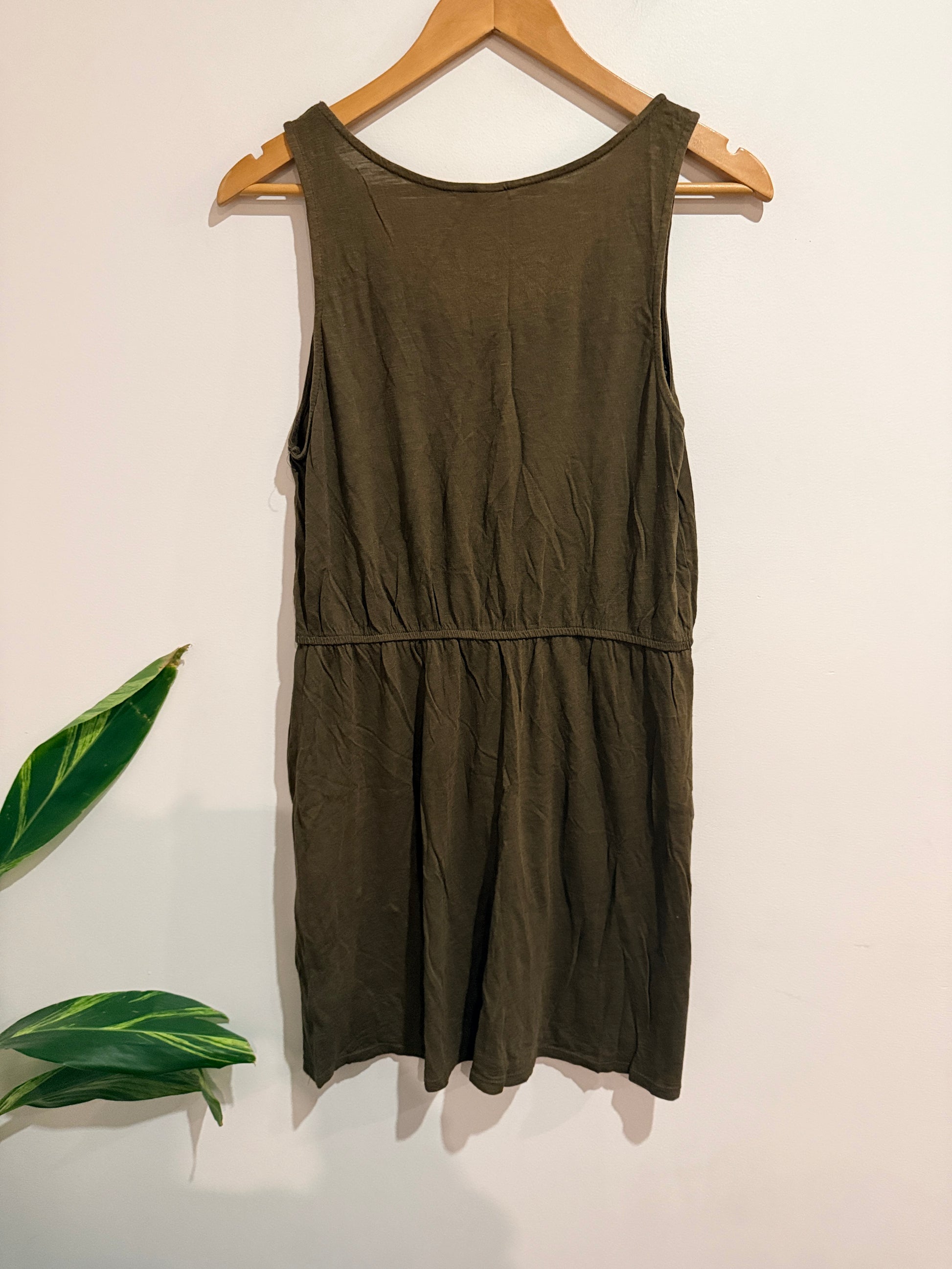 H&M Basic Sleeveless Fit And Flare Dress Size M