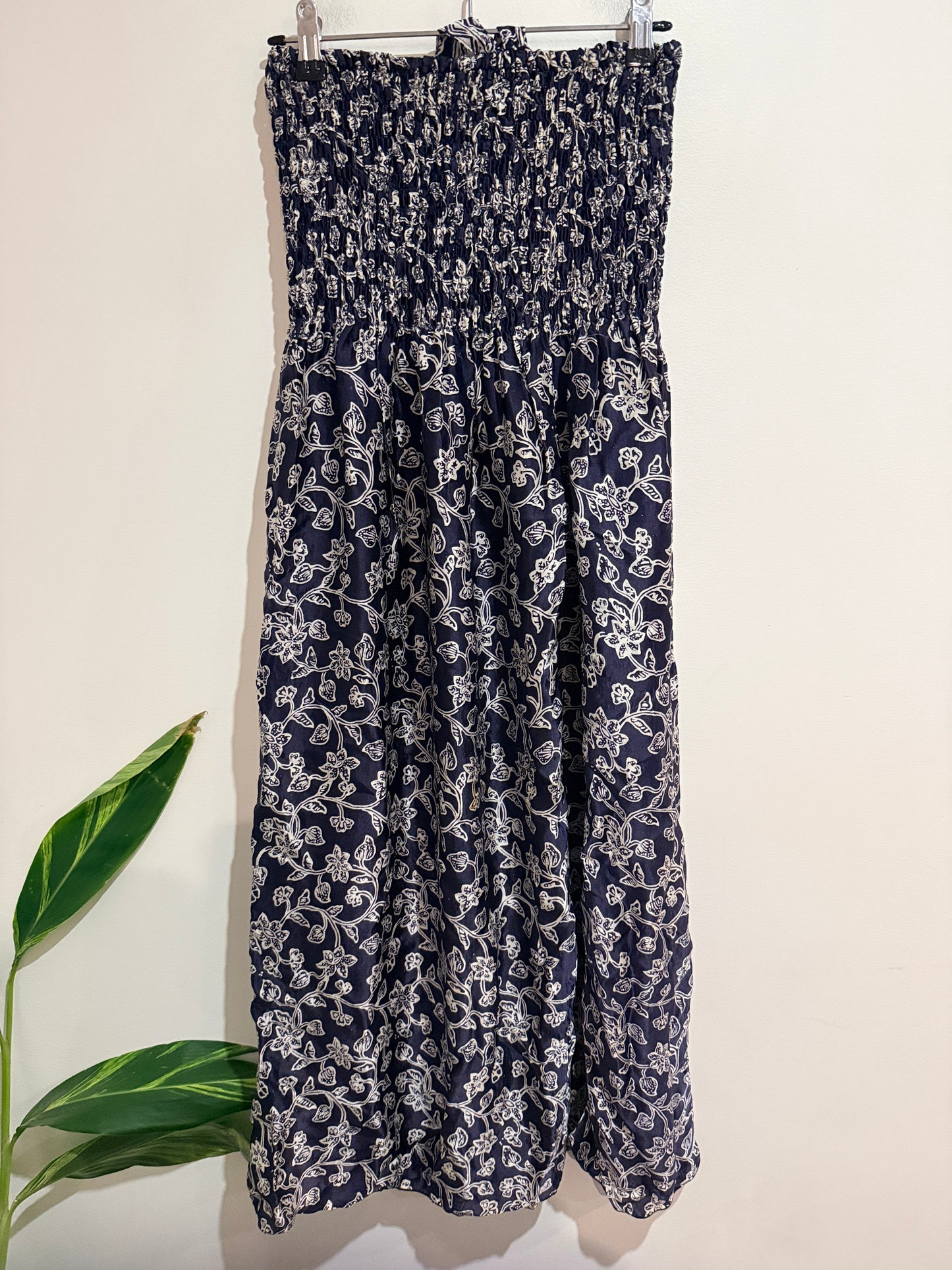 Not Visible In Photos Strapless Shirred Maxi Dress Floral Print Size U/arm to U/arm 31cm
