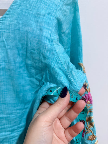 Brand Unknown Embroidered Kurta Tunic Size U/arm to U/arm 48cm