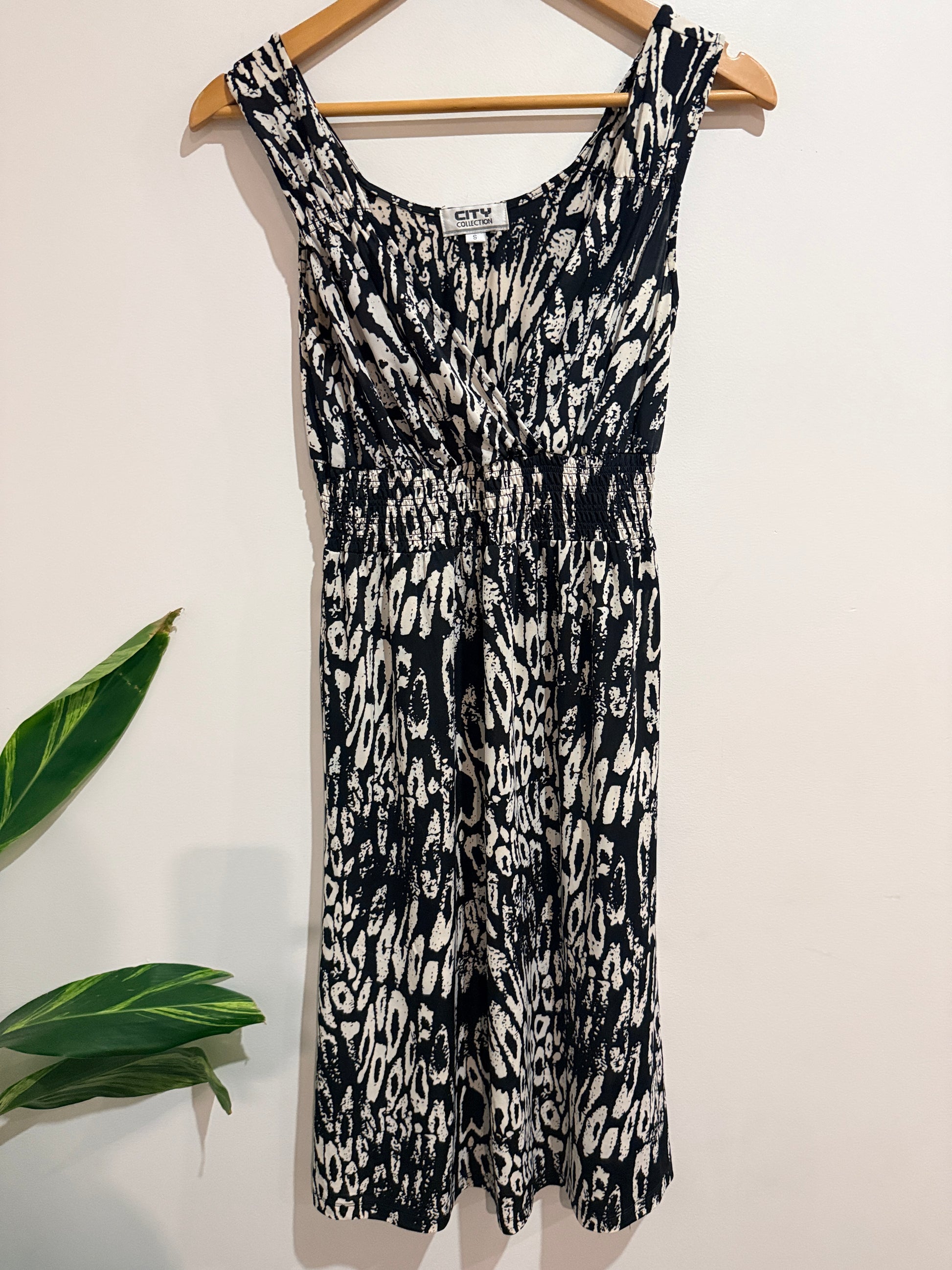 City Collection Abstract Print Wrap Dress Size S