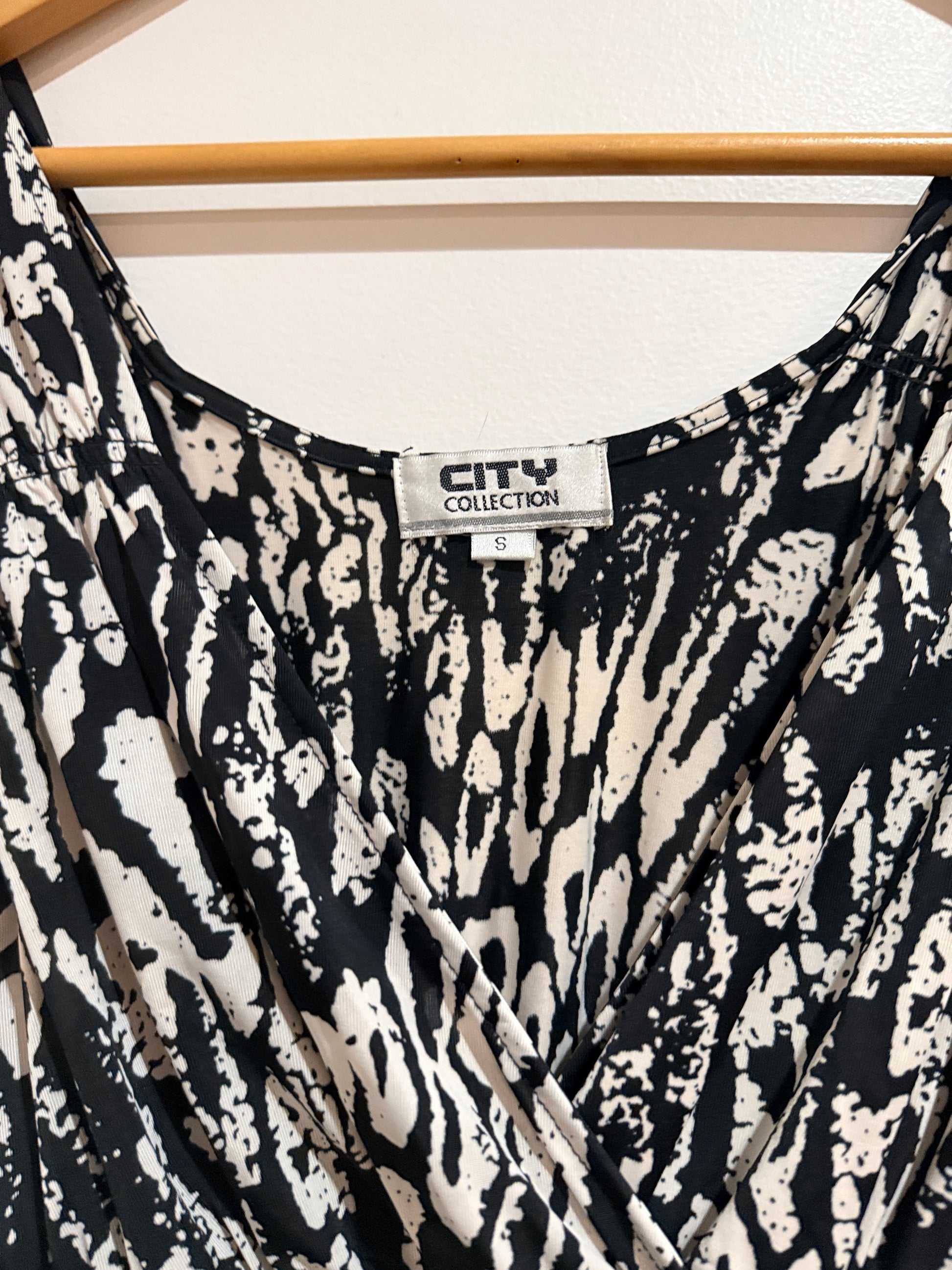 City Collection Abstract Print Wrap Dress Size S
