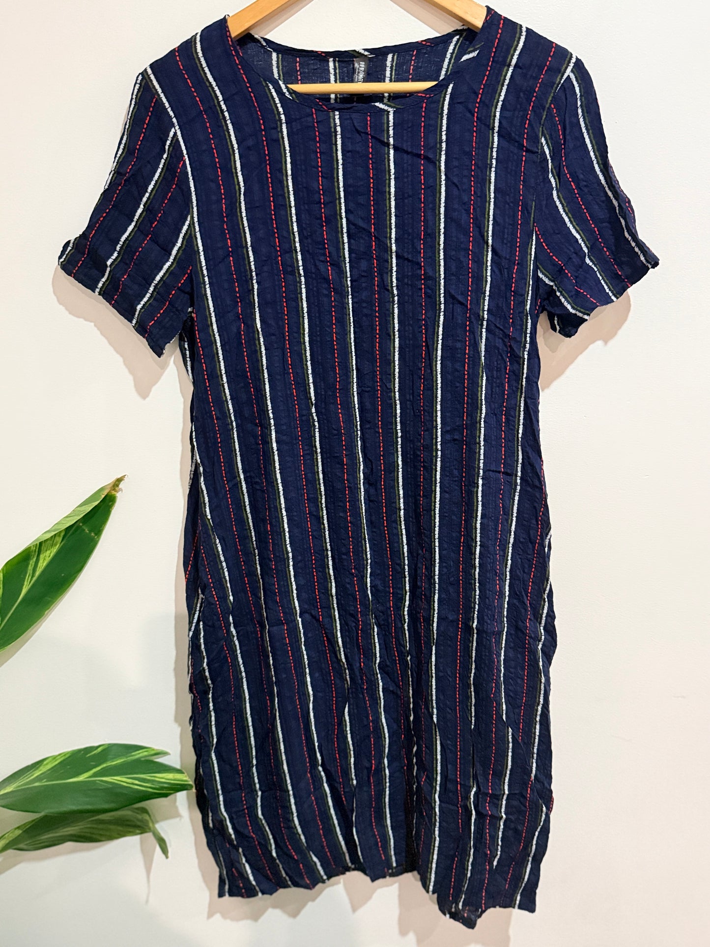 HFRAMAY Striped Textured Shift Dress Size U/arm to U/arm 46cm