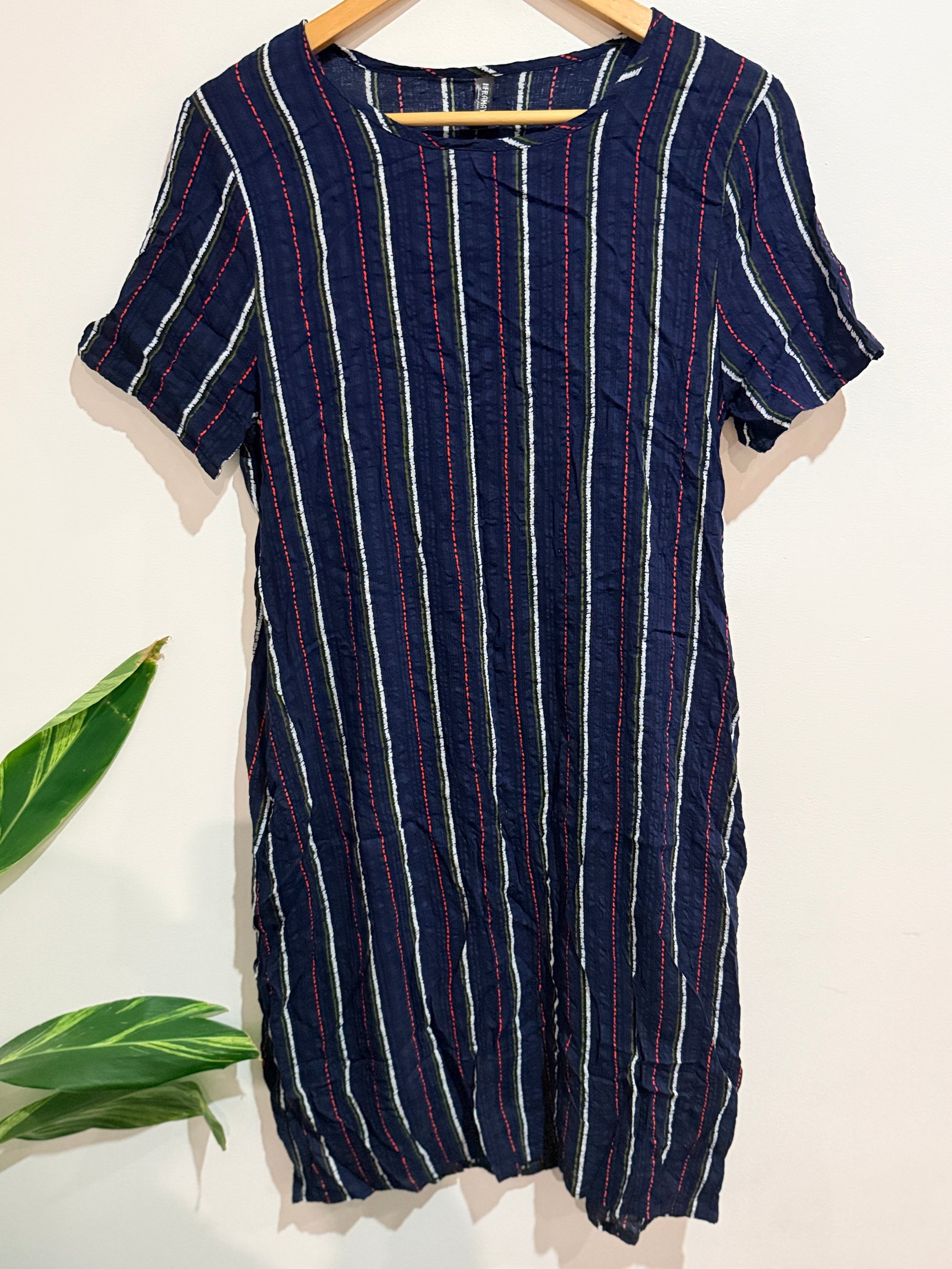 HFRAMAY Striped Textured Shift Dress Size U/arm to U/arm 46cm